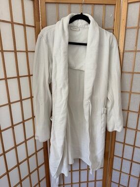 Pluto white short robe